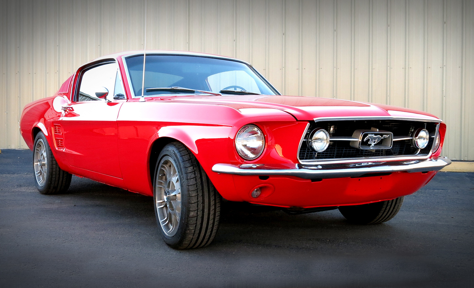 mustang-redfb-hrt